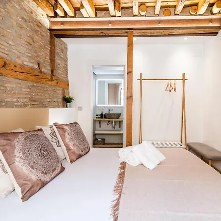 Wekey Homes Granada, Mesones Appartement *